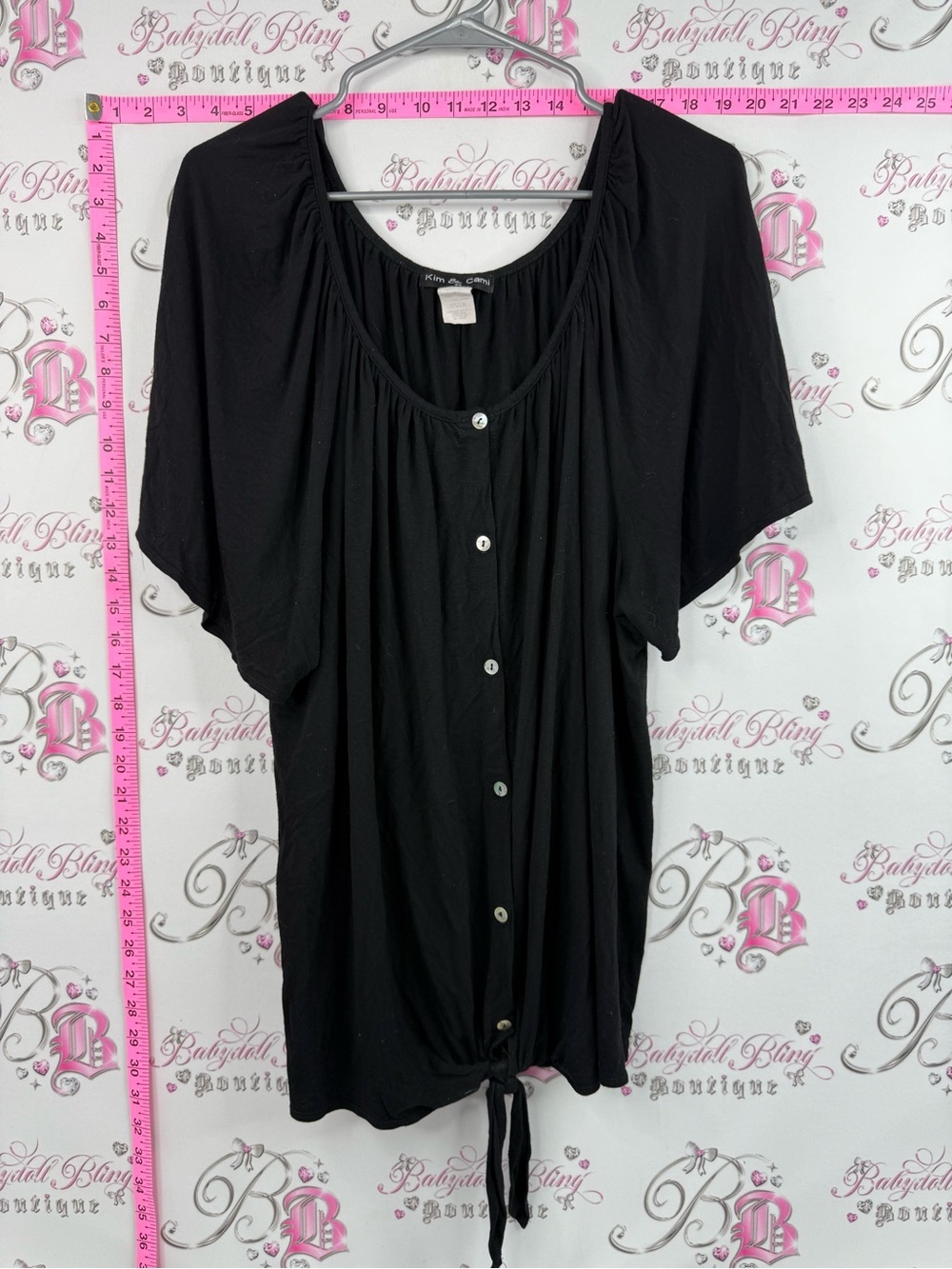 Kim & Cami tshirt button up flowy style tie up Black Button-Front Tie-Hem Blouse